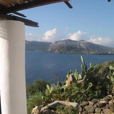 Traditional Eolian House Luna - Unique Experience 펜션 San Salvatore (Messina)