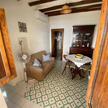 Сasa de vacaciones Traditional Eolian House Luna - Unique Experience *