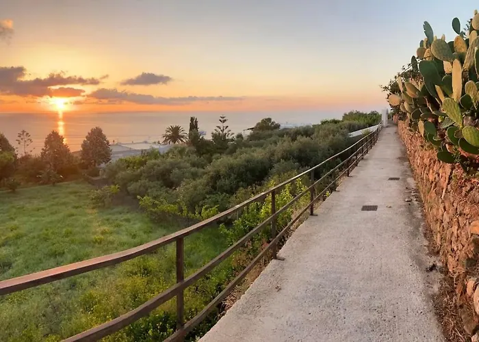 Ferienhaus Traditional Eolian House Luna - Unique Experience