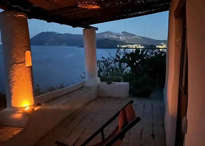 Traditional Eolian House Luna - Unique Experience San Salvatore (Messina)