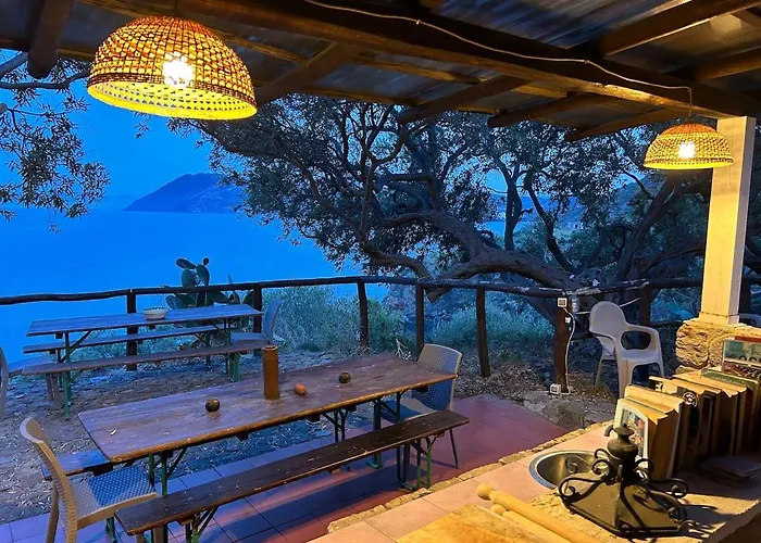 Traditional Eolian House Luna - Unique Experience