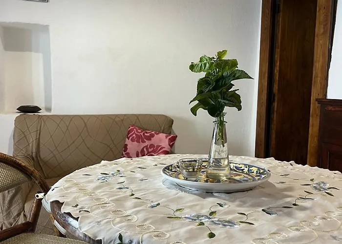 Traditional Eolian House Luna - Unique Experience