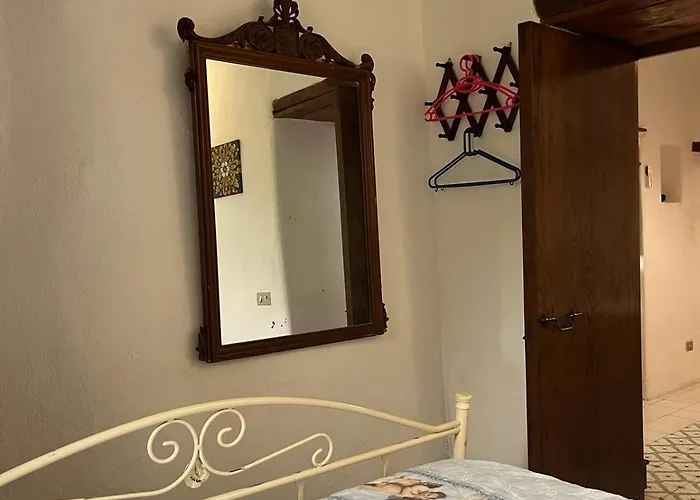 Traditional Eolian House Luna - Unique Experience