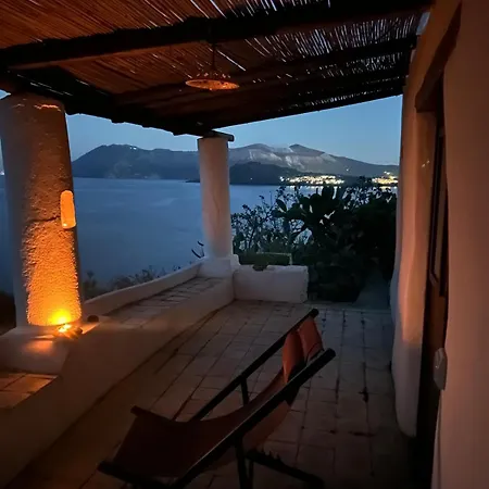 Traditional Eolian House Luna - Unique Experience San Salvatore (Messina)