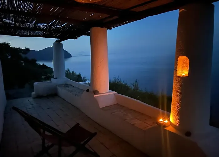 度假居 Traditional Eolian House Luna - Unique Experience San Salvatore (Messina)