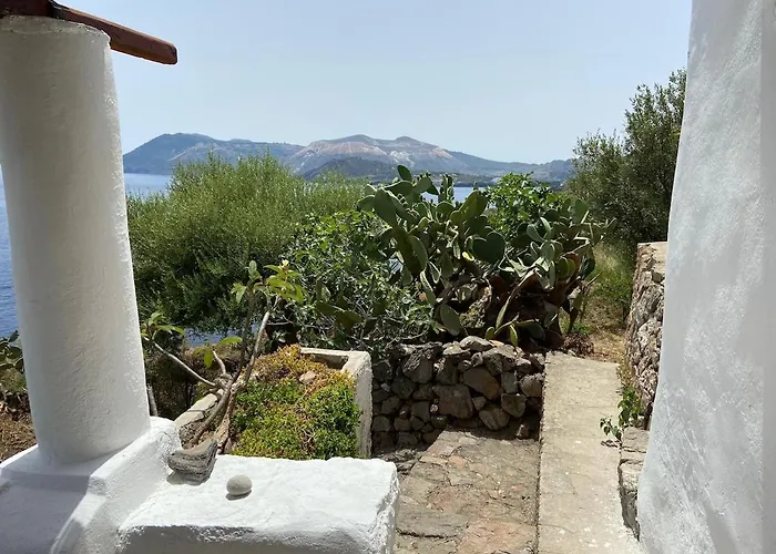 Traditional Eolian House Luna - Unique Experience Сasa de vacaciones San Salvatore (Messina)