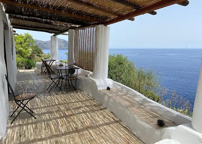 Traditional Eolian House Luna - Unique Experience Сasa de vacaciones San Salvatore (Messina)